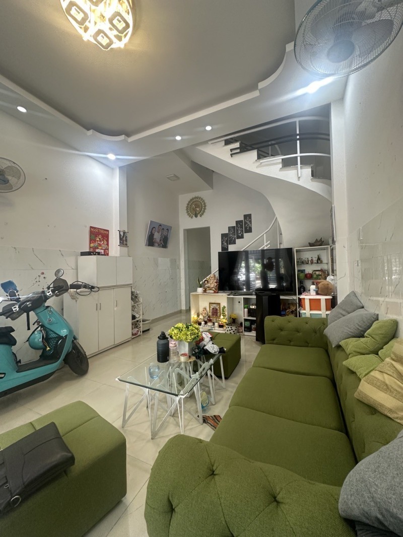 ♣ Mặt Tiền Lê Thị Hồng Gấm, Hải Châu, 62m2, 2 tầng sạch đẹp, 5.x tỷ - Ảnh chính