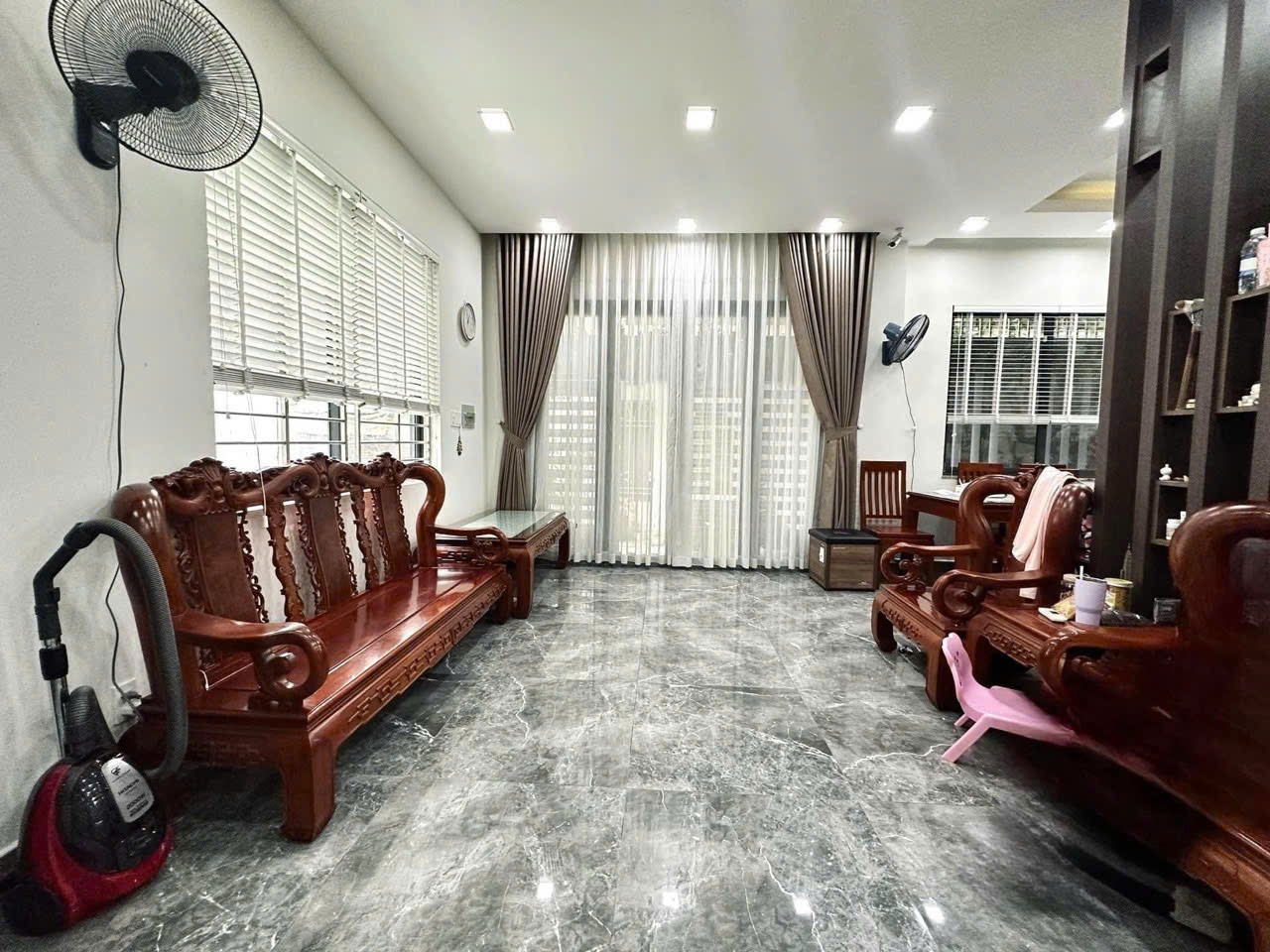 Bán nhà smart home hẻm xe hơi CMT8, Quận 3 – 100m², ngang 6.2m – ngay vòng xoay 3/2 – giá 15.9 tỷ - Ảnh 2