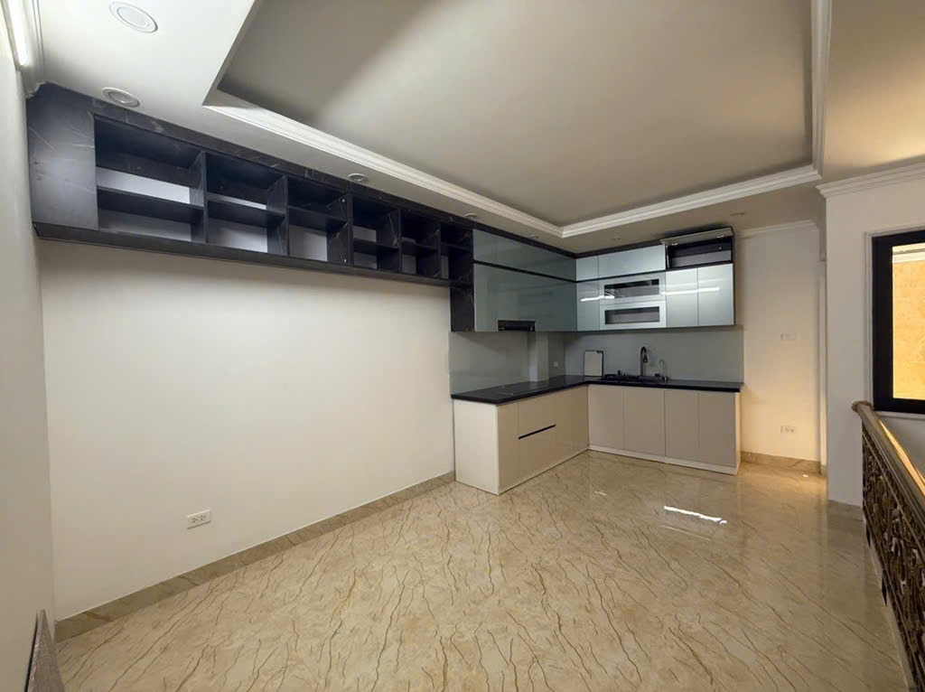 BÁN GẤP NHÀ MẶT PHỐ BỒ ĐỀ 72M, 6T, MT4M, THANG MÁY, NỞ HẬU, DÒNG TIỀN SIÊU LỢI NHUẬN. - Ảnh chính