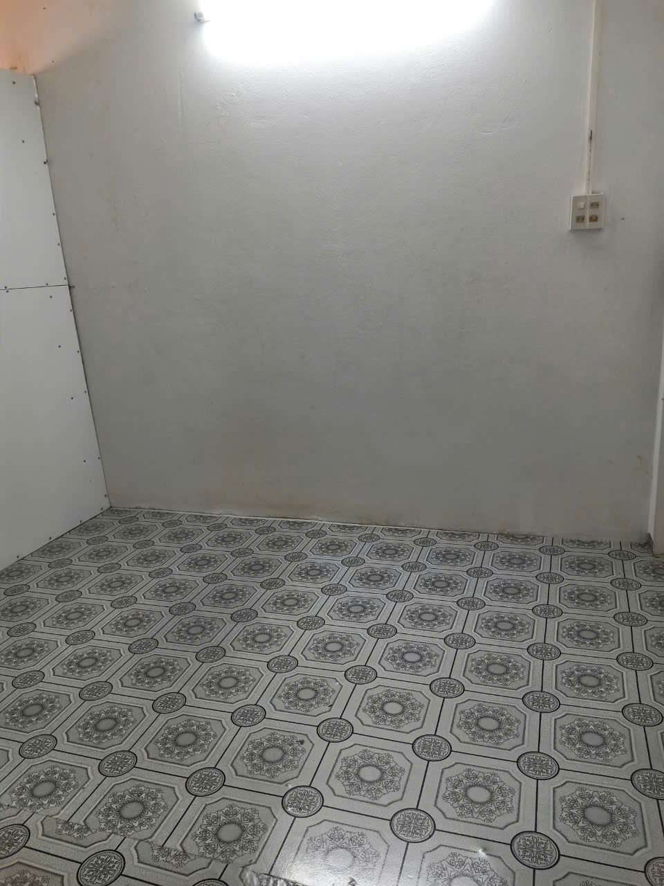 nhà 3 triệu 2 phòng ngủ gần chợ Tân An - Ảnh 3