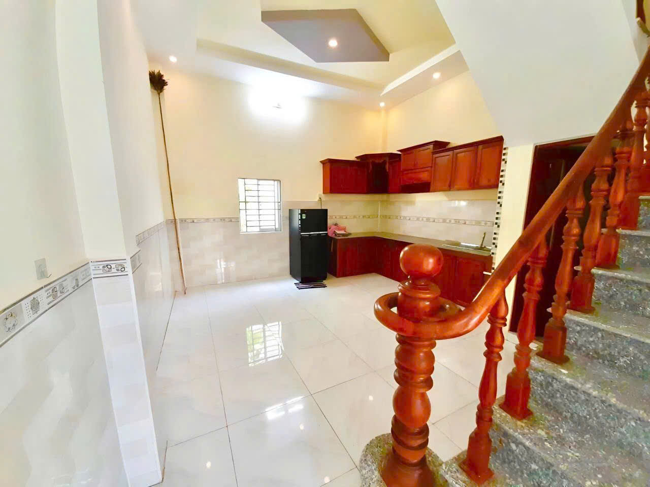 NHÀ THUÊ 5tr5/tháng-3pn 2maylanh HẺM PHẠM NGỌC HƯNG - Ảnh 1