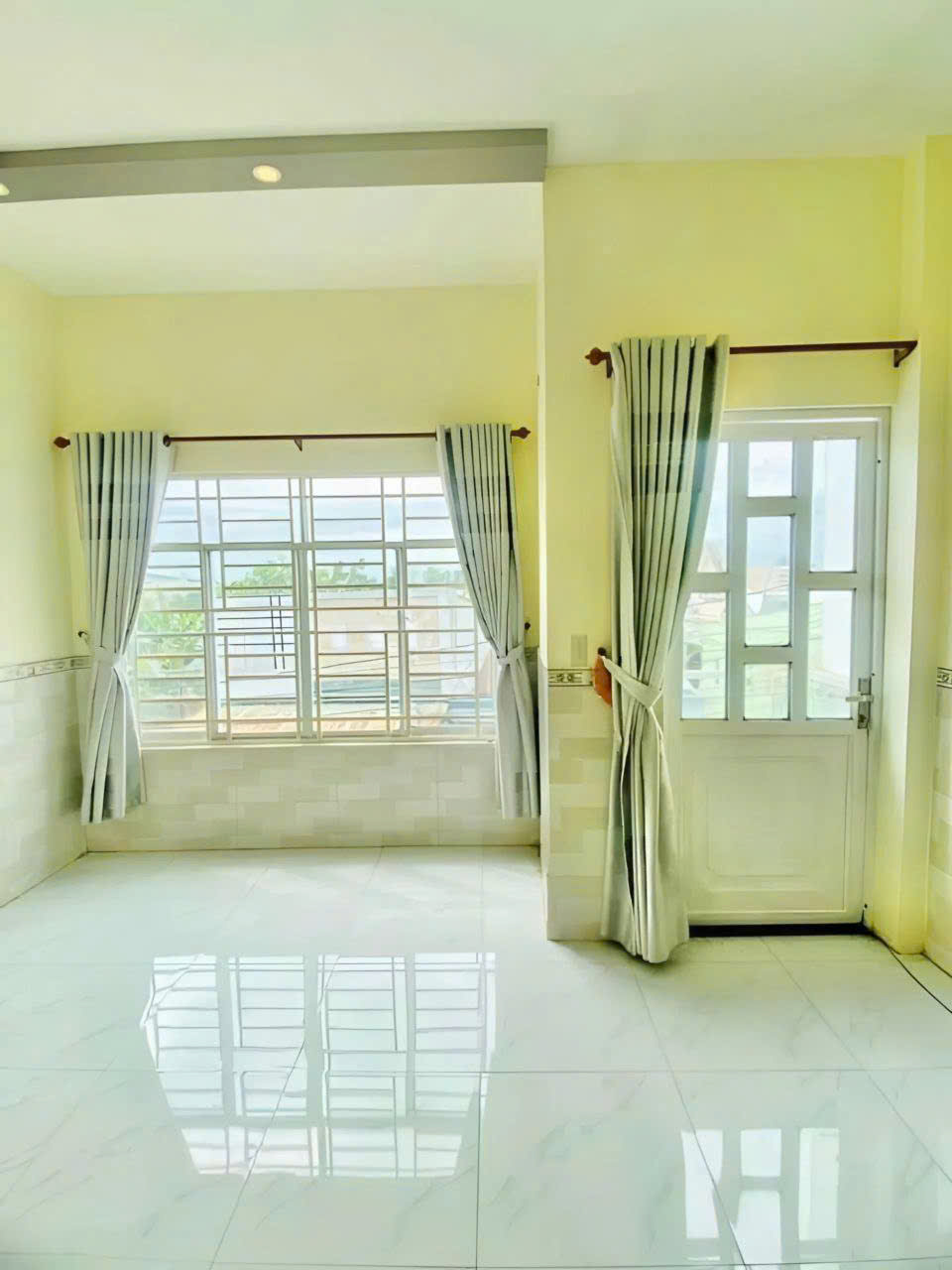 NHÀ THUÊ 5tr5/tháng-3pn 2maylanh HẺM PHẠM NGỌC HƯNG - Ảnh 2