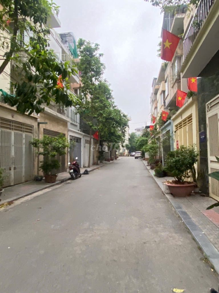 CHO THUÊ NHÀ LIỀN KỀ KĐT VĂN PHÚ, 90 M2 *4 TẦNG, 4 PN,5WC, CÓ GARA ÔTÔ - Ảnh 2