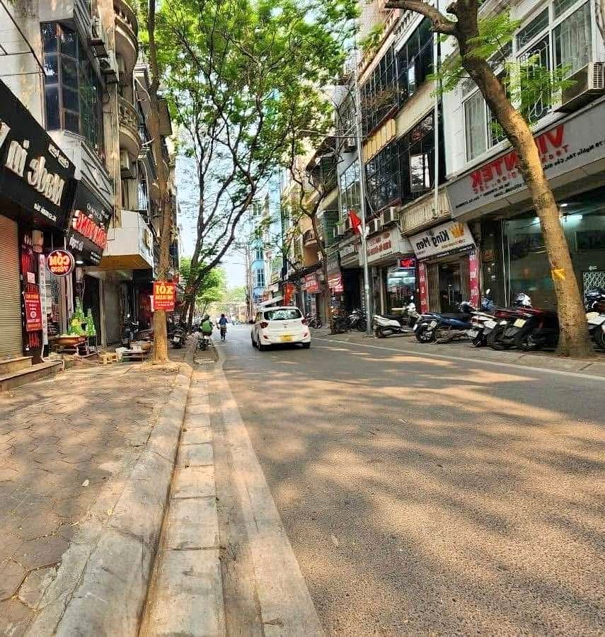 BÁN GẤP NHÀ PHỐ LÊ THANH NGHỊ, Ô TÔ TRÁNH _DT 100M2, 4 TẦNG, MT 6.5M, 29TỶ - Ảnh chính