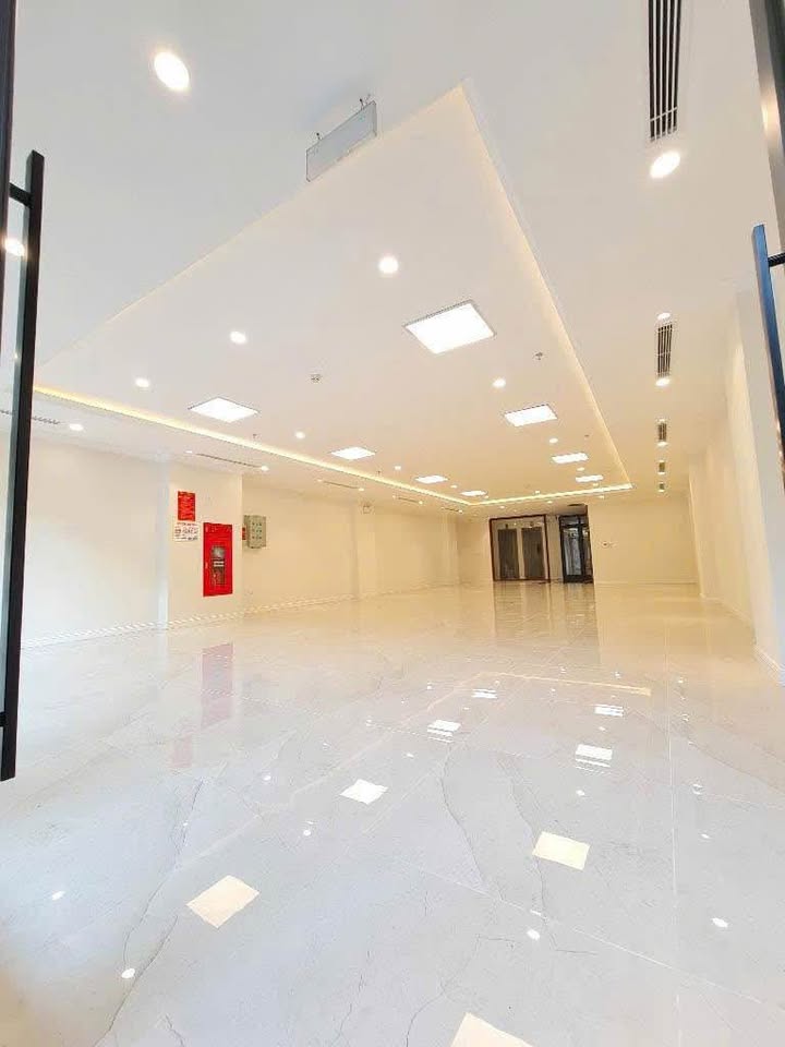 BÁN GẤP NHÀ PHỐ LÊ THANH NGHỊ, Ô TÔ TRÁNH _DT 100M2, 4 TẦNG, MT 6.5M, 29TỶ - Ảnh 2