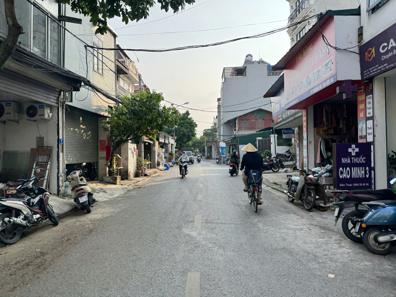 Bán 135m2 đất hai mặt đường tại ngõ 80 Hoa Lâm, Việt Hưng – Tiềm năng kinh doanh vô hạn, gần Big C - Ảnh chính