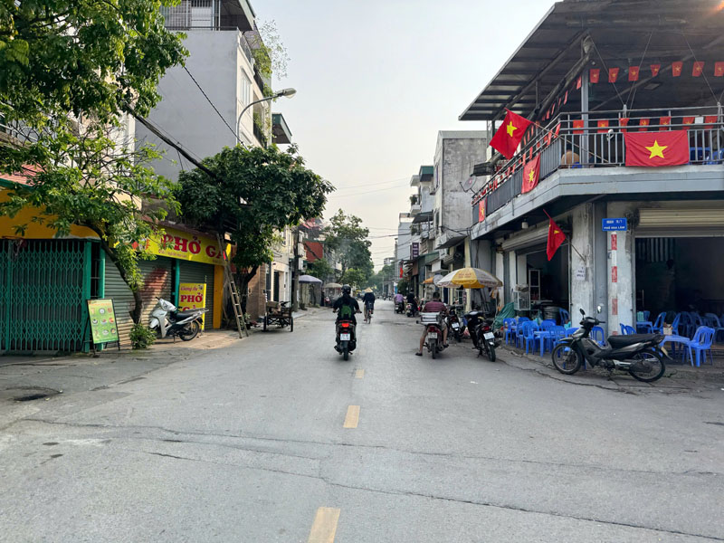 Bán 135m2 đất hai mặt đường tại ngõ 80 Hoa Lâm, Việt Hưng – Tiềm năng kinh doanh vô hạn, gần Big C - Ảnh 1