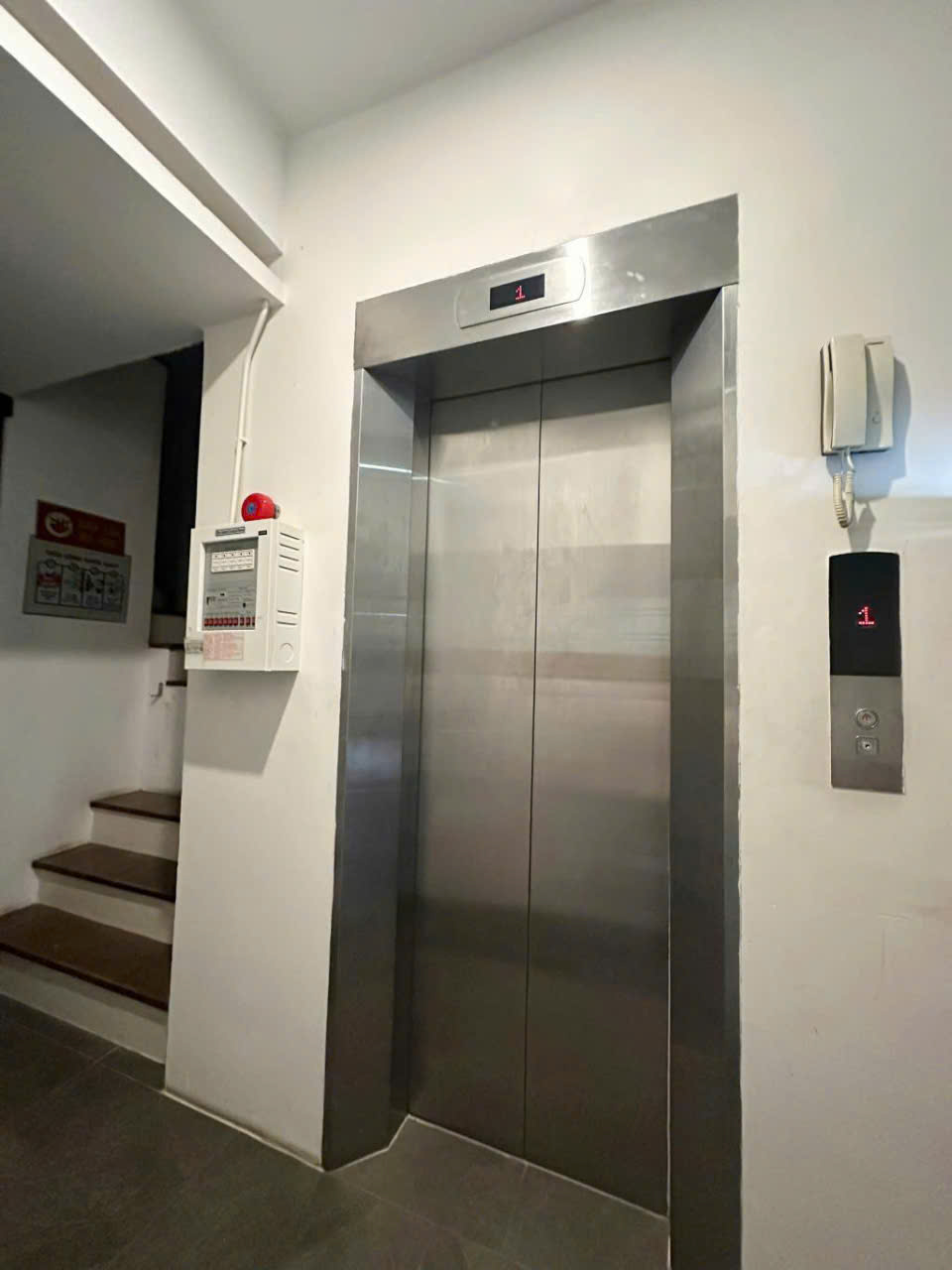 Bán nhà phố Linh Lang, Kinh doanh, ô tô tránh, dừng đỗ, 6 tầng thang máy - Ảnh 4