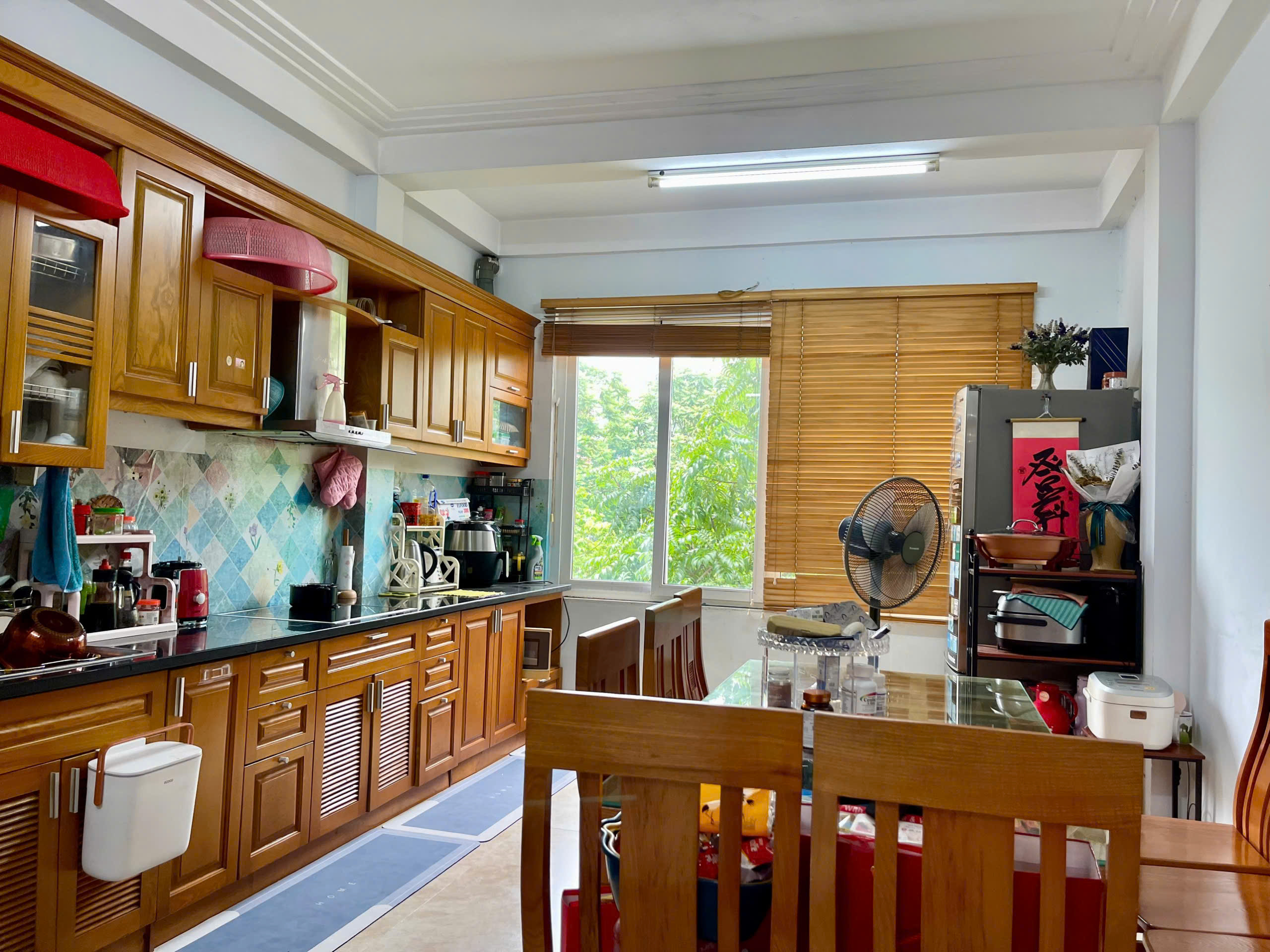 56m Trịnh Đình Cửu 6 tầng mặt phố, sát hồ Phong thủy tụ khí, vận trình hưng vượng - Ảnh 2