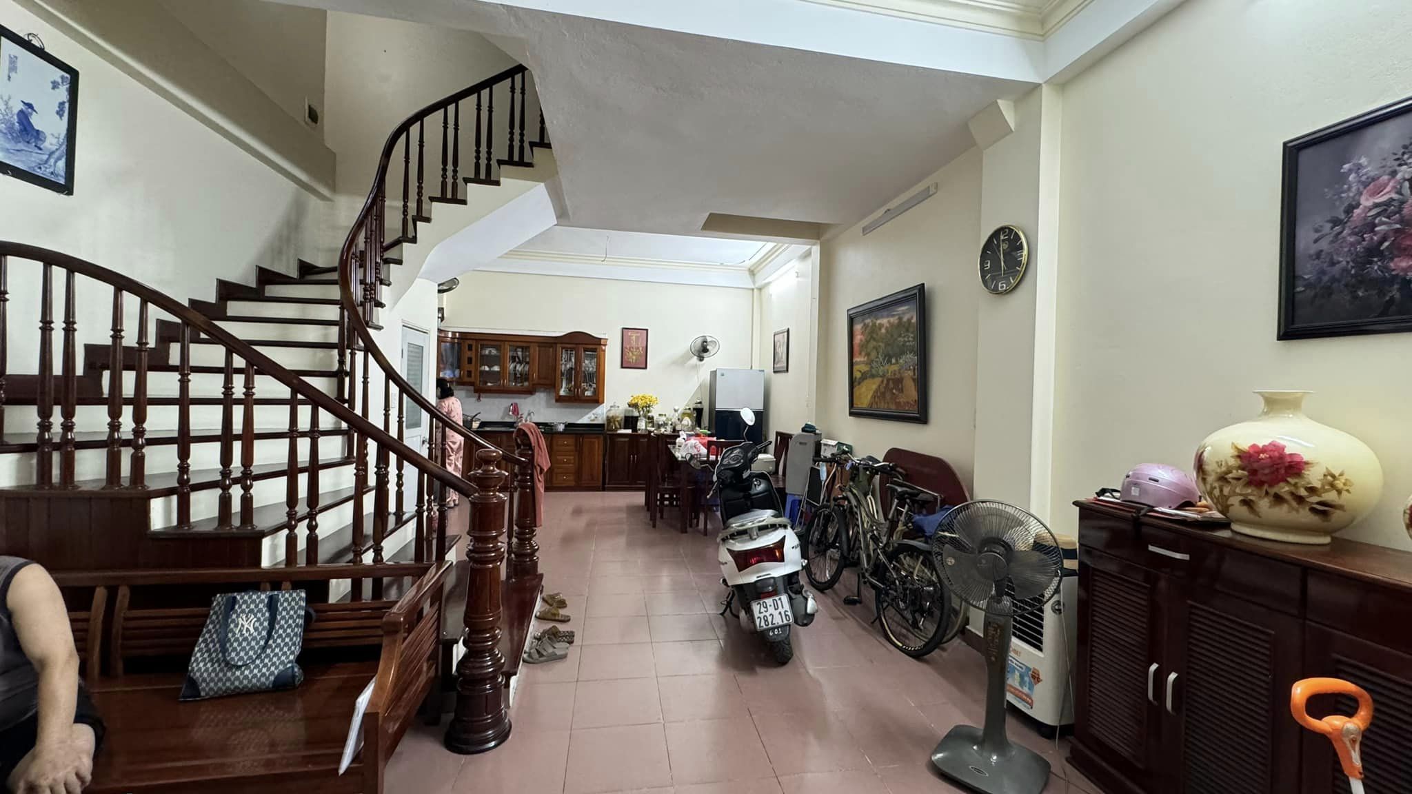 Bán nhà Hoàng Hoa Thám 70m, 4 tầng mặt tiền 4m ô chờ thang máy 11.5 tỷ - Ảnh 1