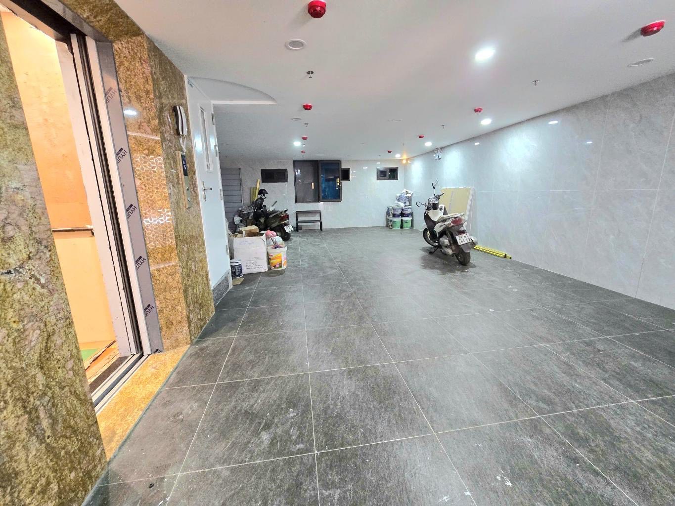 Bán gấp CHDV Nơ Trang Long - Hẻm ô tô -75m2 (4x18m) - 6 tầng -13 CHDV cho thuê -DT 55tr / tháng - Ảnh chính