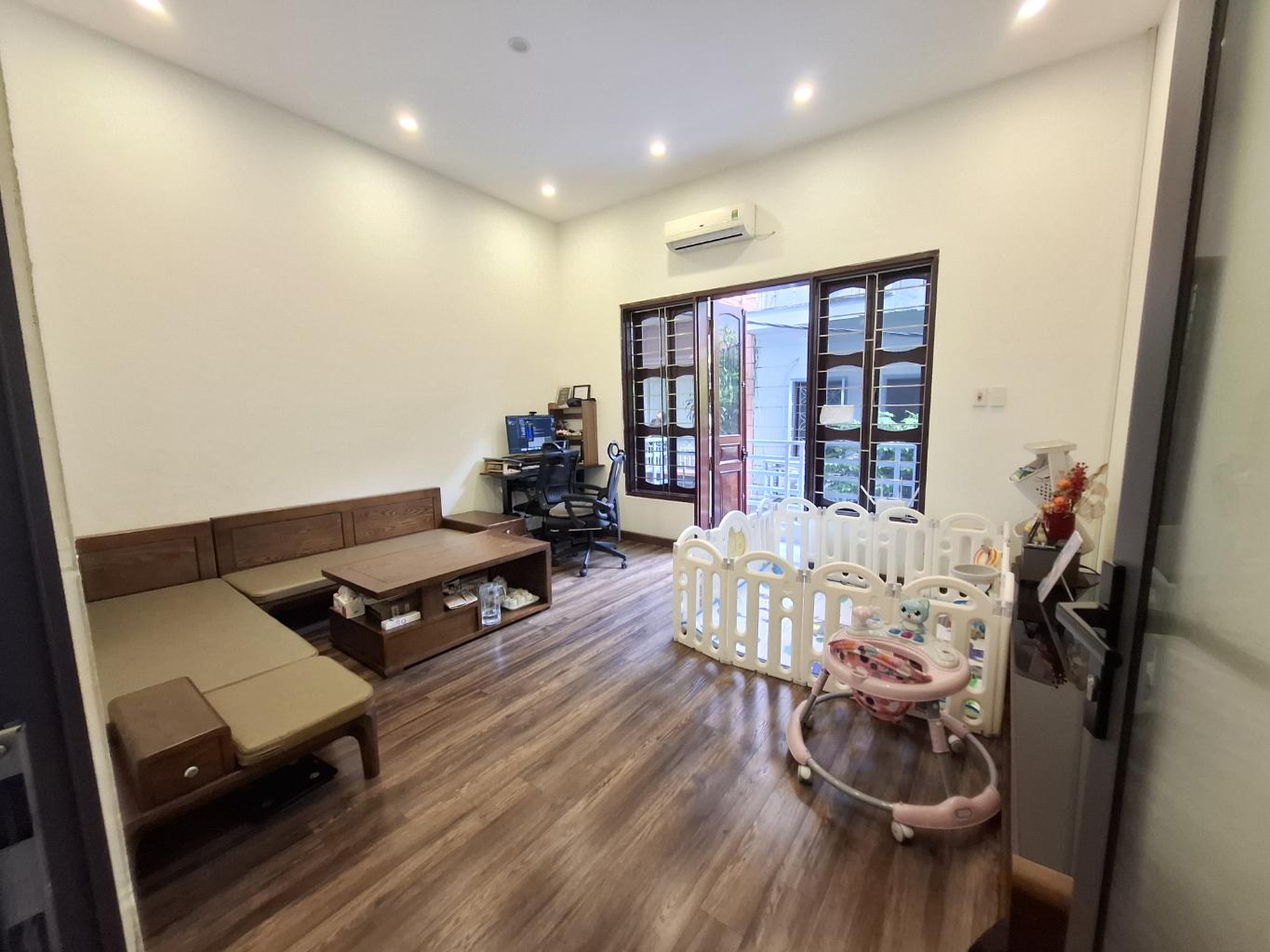 PHÂN LÔ Ô TÔ TRÁNH VÀO NHÀ - HAI THOÁNG TRƯỚC SAU - SỔ HOA HẬU. - Ảnh 2