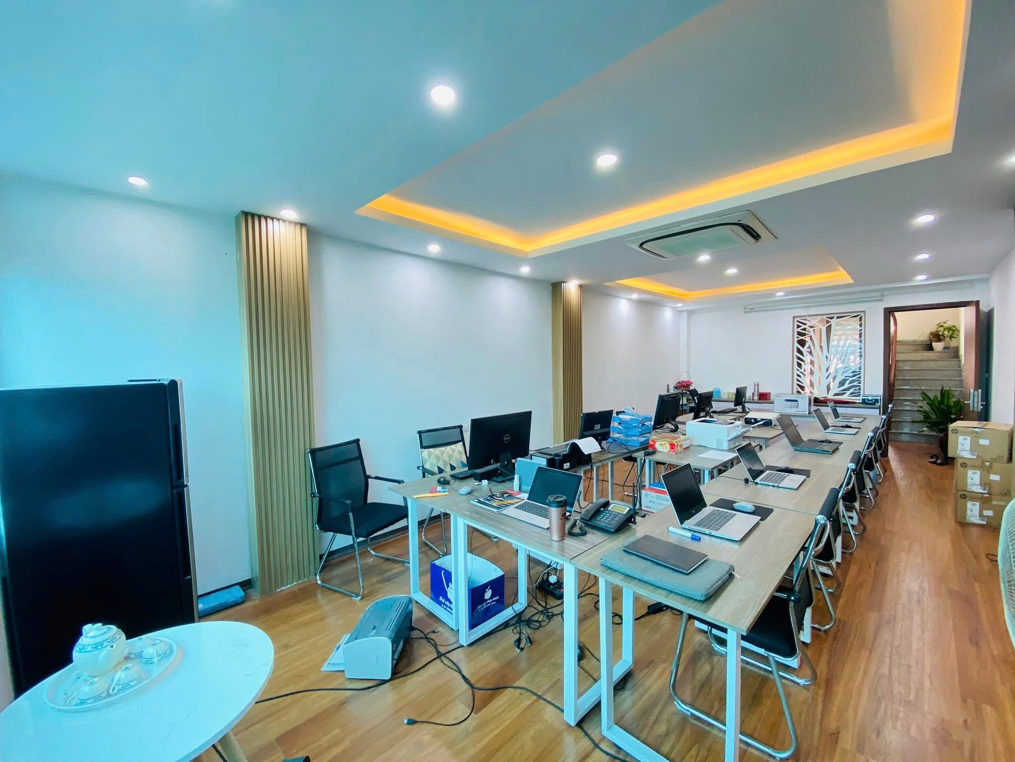 BÁN NHÀ HOÀNG QUỐC VIỆT, PHÂN LÔ, ÔTÔ TẢI TRÁNH, VỈA HÈ KINH DOANH, 55M2 CHỈ 16 TỶ 480 - Ảnh 1
