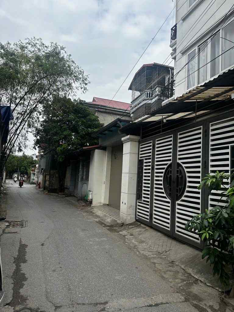 bán nhà lô góc Cổ Linh-Bát Khối, 94m, mặt tiền 8.5m, ngõ thông, ôtô tránh, kinh doanh - Ảnh chính