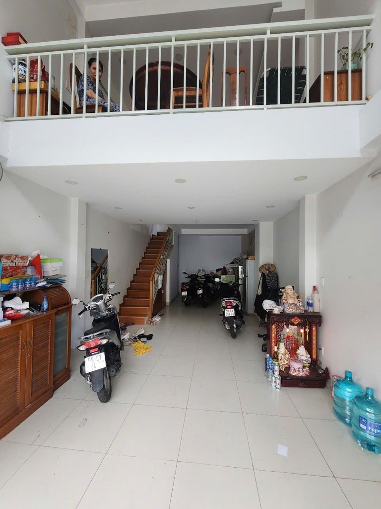 KHU TIỆN ÍCH HIẾM NHÀ BÁN -AN NINH- NHÀ MẶT TIENF XE HƠI NGỦ TRONG NHÀ- GẦN TRƯỜNG HỌC, SIÊU THỊ- - Ảnh 1