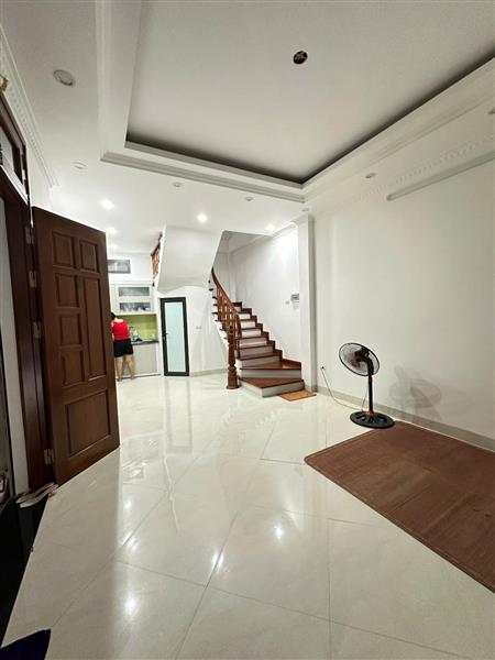 HẺM Ô TÔ 7 CHỖ GIÁP Q1 - THANG MÁY - VÀI CHỤC MÉT RA MẶT TIỀN - Đ. PHAN VĂN HÂN  ~100M2 (5.4x18.5) - Ảnh 1