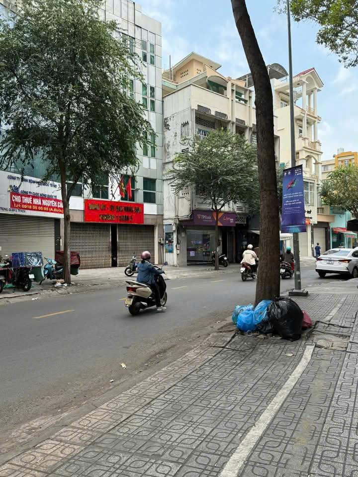 ***Gấp GấpLô Góc 2 Mặt Tiền Ngay Trần Hưng Đạo Quận 5 Nhà 5 Tầng(4X23) Hoàn Công Đầy Đủ - Ảnh 1
