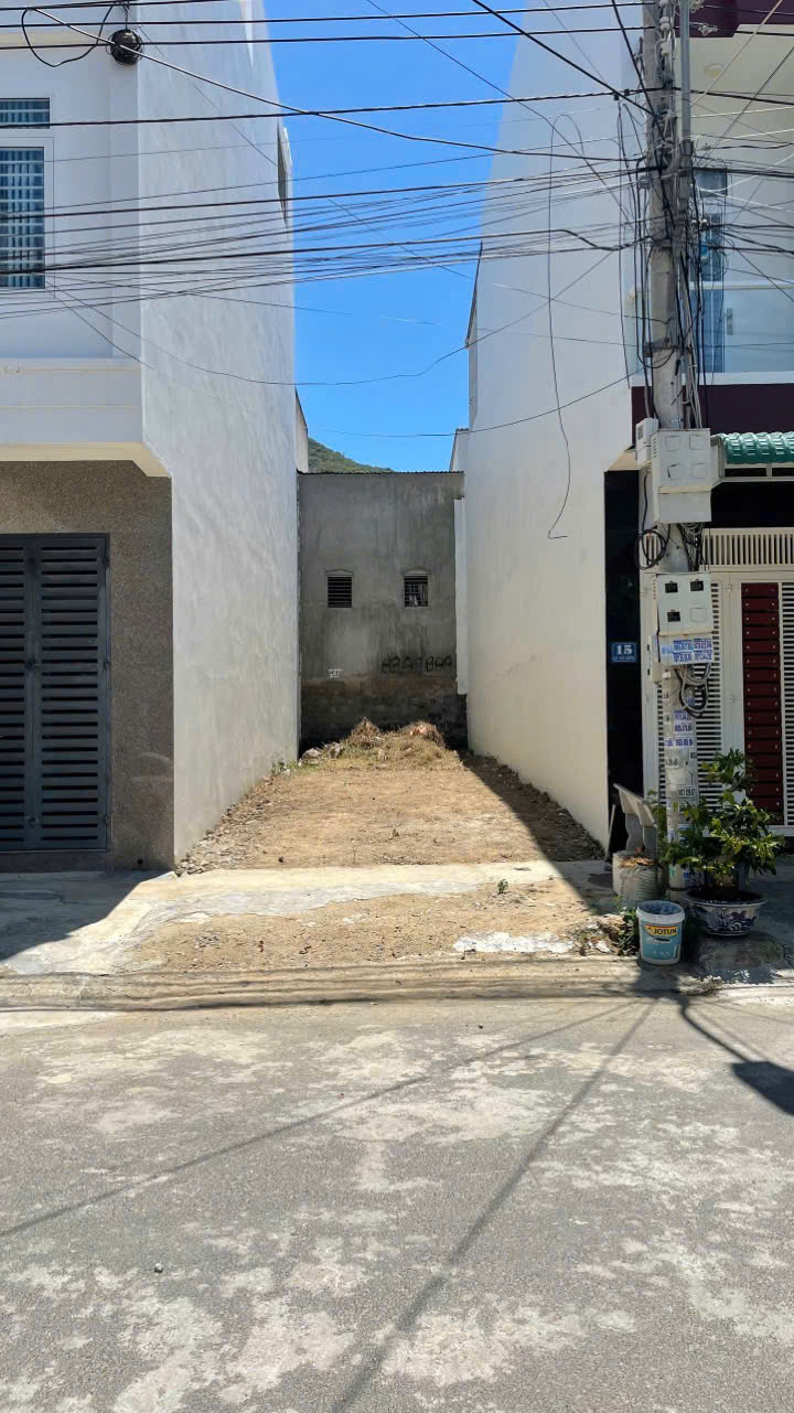 Bán lô đất đường Lê Văn Miến, Vĩnh Hoà Nha Trang, <br>Diện tích: 60m2,  ngang 4, đường 13 m,<br>Giá : ( - Ảnh chính