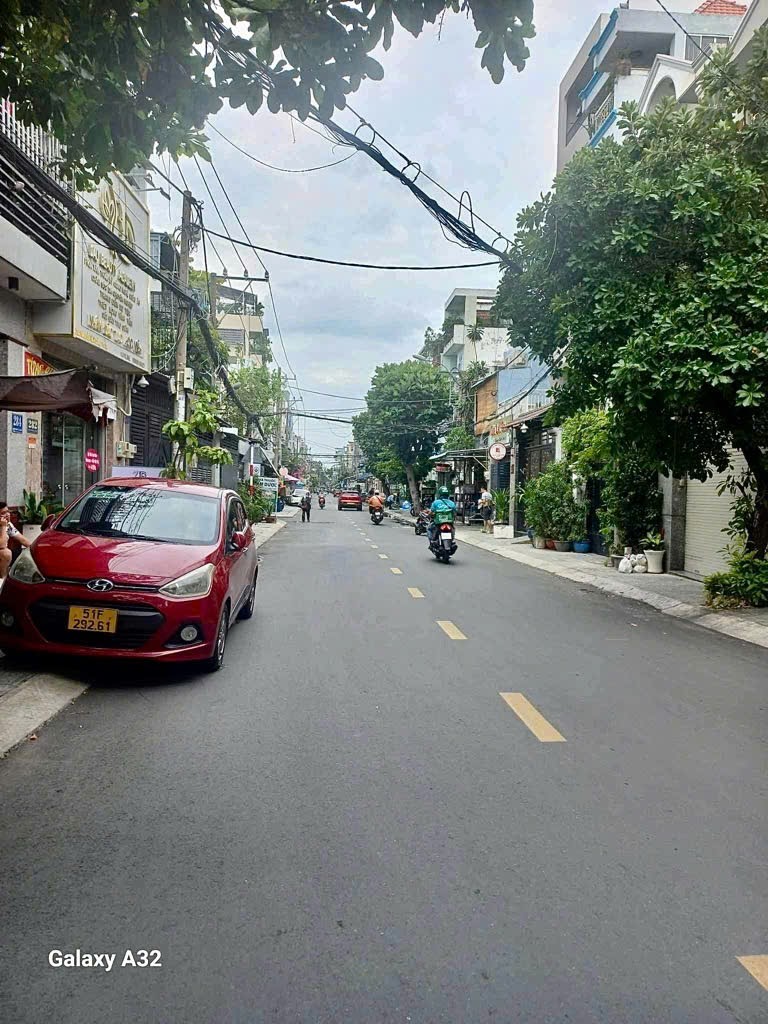 NHÀ 3 TẦNG DƯƠNG QUẢNG HÀM GV - GẦN NG.THÁI SƠN & PHAN VĂN TRỊ - DT 66M² - SÁT MẶT TIỀN CHỈ HƠN 6 TỶ - Ảnh chính