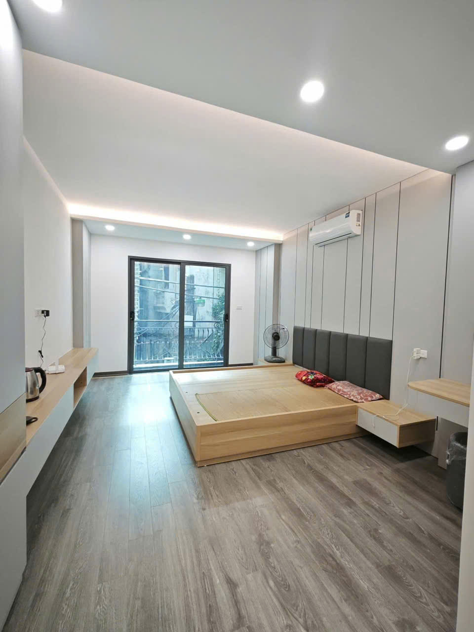 40m2, Thái Hà,Đống Đa,oto tải vào nhà,sầm uất kinh doanh,lô góc mặt tiền đẹp,nhỉnh 15 tỷ,chính chủ - Ảnh 1