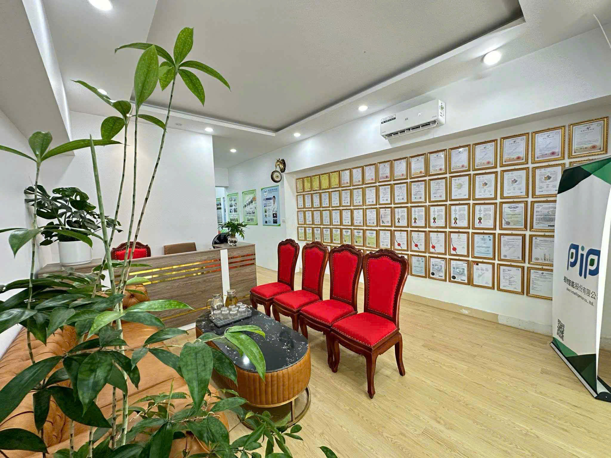 CẦN SANG NHƯỢNG HOẶC CHO THUÊ MẶT BẰNG 5 TẦNG   – PHỐ NGUYỄN VĂN HUYÊN – FULL SETUP, VÀO LÀ LÀM NGAY - Ảnh 2