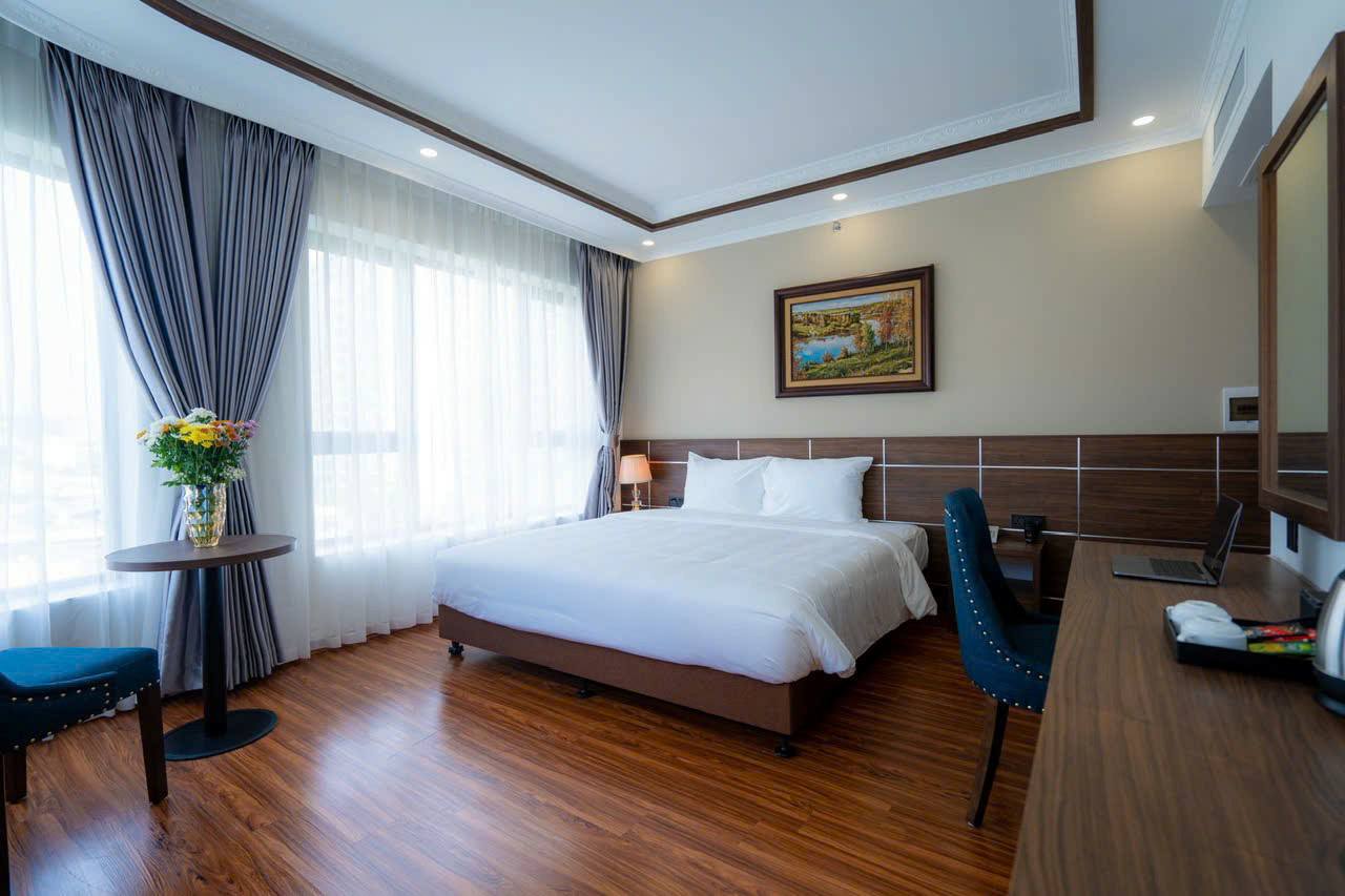 Bán khách sạn mặt phố Thuốc Bắc, 151m2, 7 tầng, mặt tiền 5m, 151 tỷ, dòng tiền 3.3 tỉ/năm - Ảnh chính