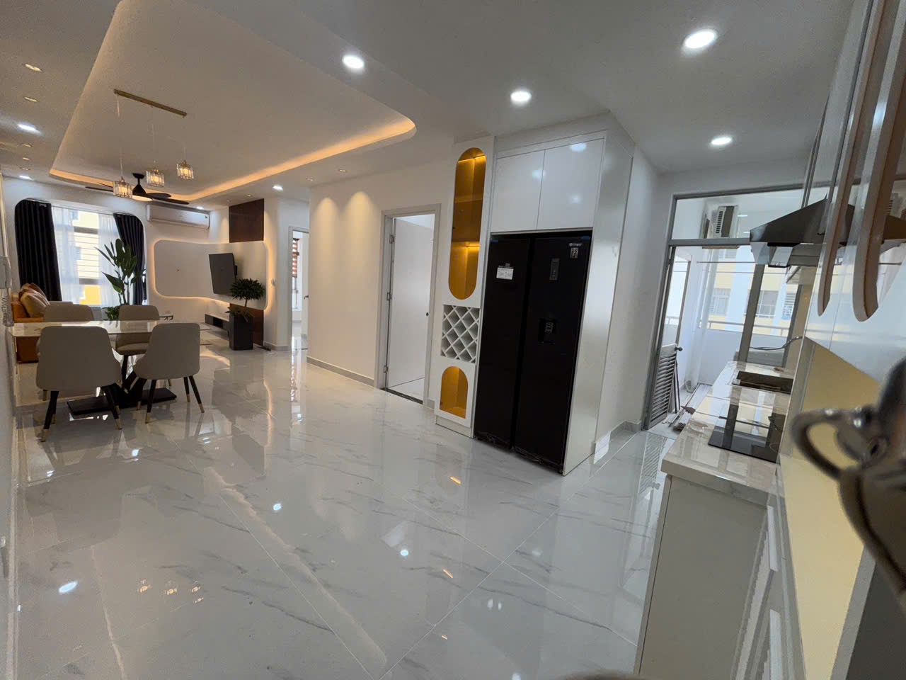 Cần bán nhanh căn hộ ở sky garden 2, PMH, Q7, 89m2, 3PN nhà mới đẹp, giá chỉ 6,1 tỷ - Ảnh 1
