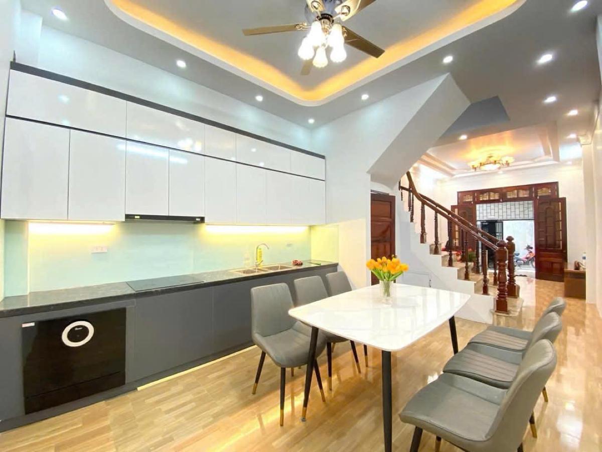 BÁN NHÀ TRUNG KÍNH, CẦU GIẤY, NGÕ OTO, NGÕ THÔNG, KINH DOANH, 2 MẶT THOÁNG, 50M2, 4 TẦNG, GIÁ 13.3TỶ - Ảnh 1