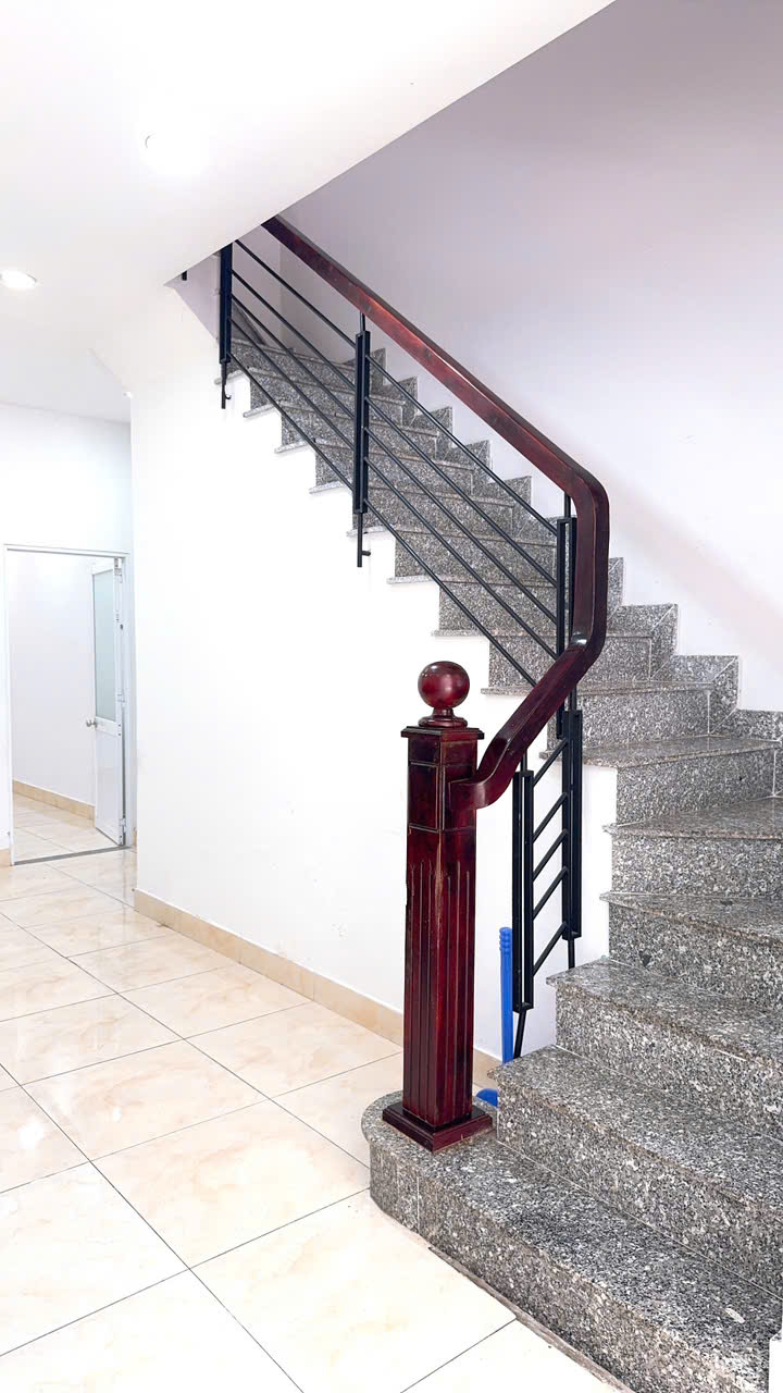 Bán Nhà 2 Tầng 4x17m Tân Thới Nhát Quận 12 SHR Hẻm Xe Hơi Sát Tân Binh - Ảnh 2