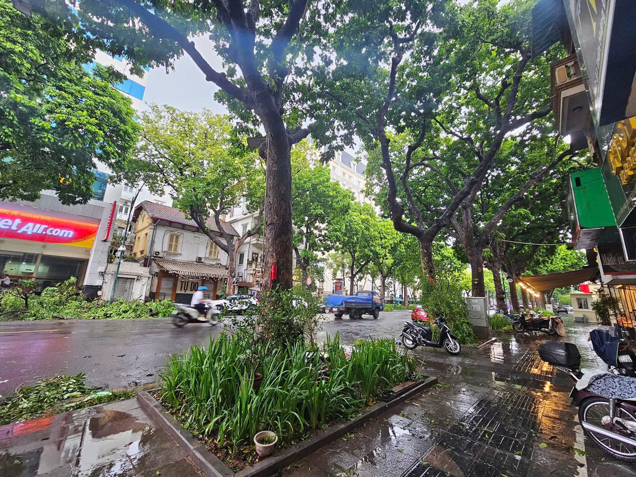 Mặt phố Trần Hưng Đạo, Hoàn Kiếm,lô góc 3 thoáng,mt 9m,vỉa hè bao la,86m2,6T,nhỉnh 86 tỷ - Ảnh 1