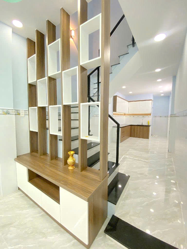 Nhà mới 2 tầng hẻm thông đường Nguyễn Chế Nghĩa P12Q8. Giá: 4.75 tỷ - Ảnh 2