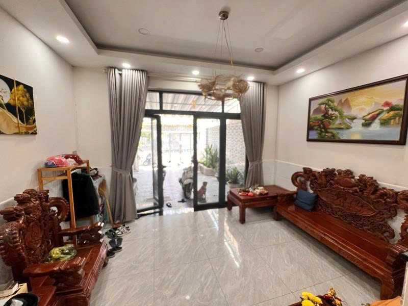 Bán nhà mặt phố Hiệp Bình Phước, Thủ Đức, 133m², 10.35  tỷ, 4PN, 4WC - Ảnh 1