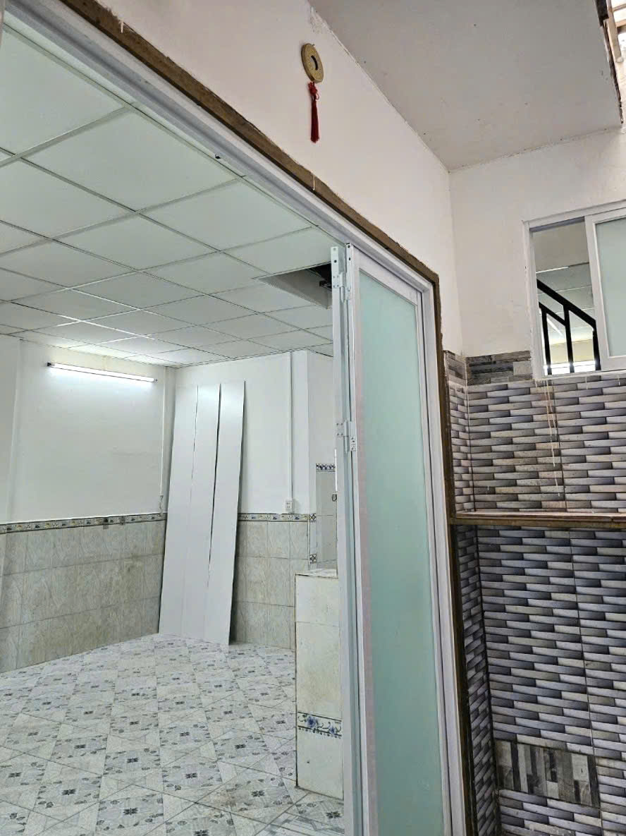 Xe Hơi Đỗ Cổng, Phước long B, Quận 9, DtSd 72m2, 2 tầng kiêng cố cho thuê7tr chỉ có 2.95ty. - Ảnh chính