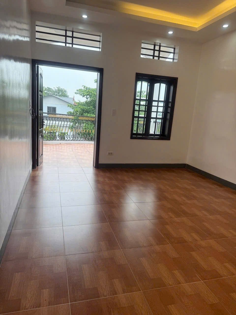 Bán căn nhà 3 tầng mặt đại lộ Trần Hưng Đạo, ph Ngọc Châu, TP HD, 63.5m2, 3 ngủ, KD tốt - Ảnh 5