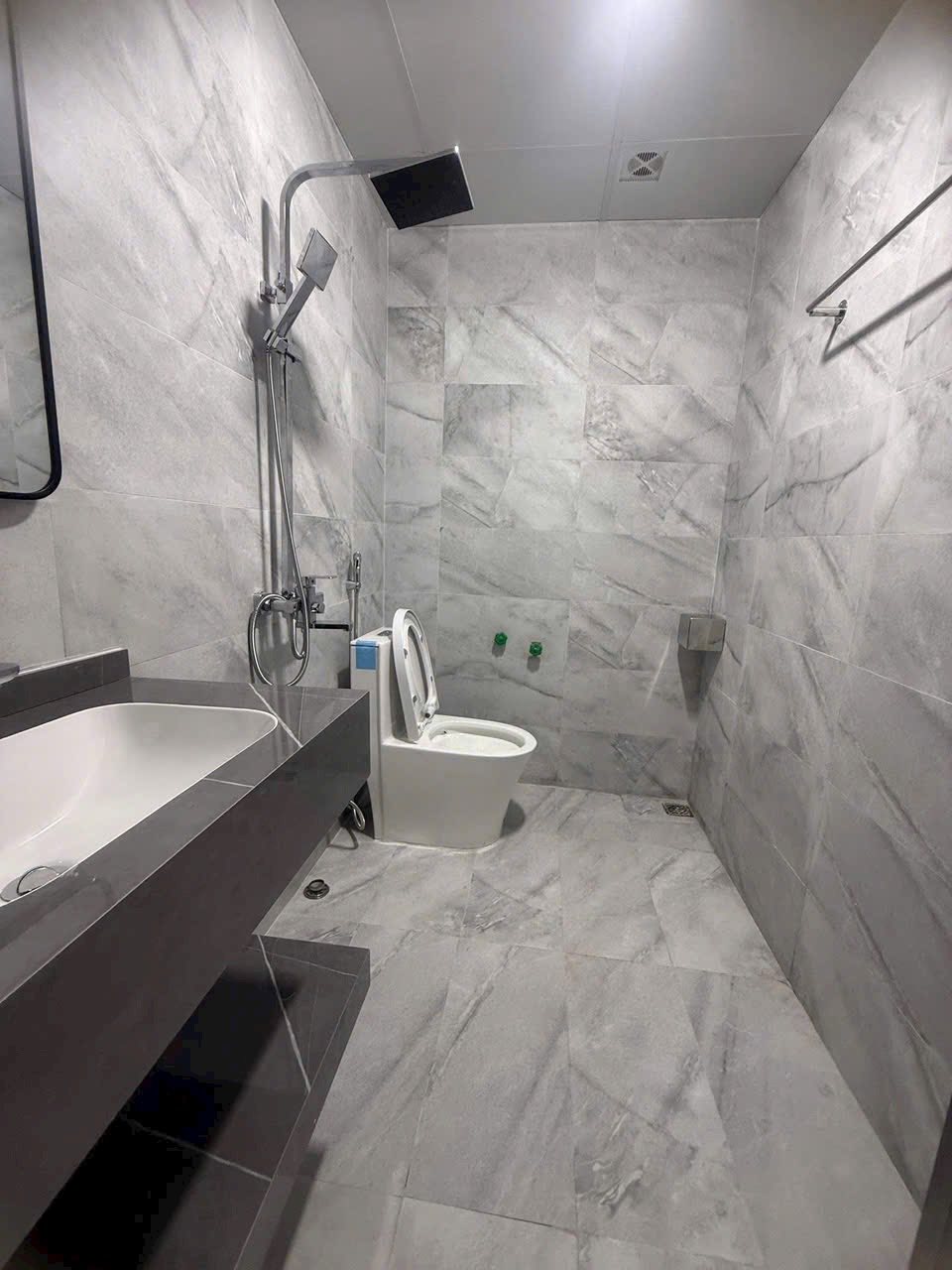 Bán căn nhà 3 tầng mặt đại lộ Trần Hưng Đạo, ph Ngọc Châu, TP HD, 63.5m2, 3 ngủ, KD tốt - Ảnh 8