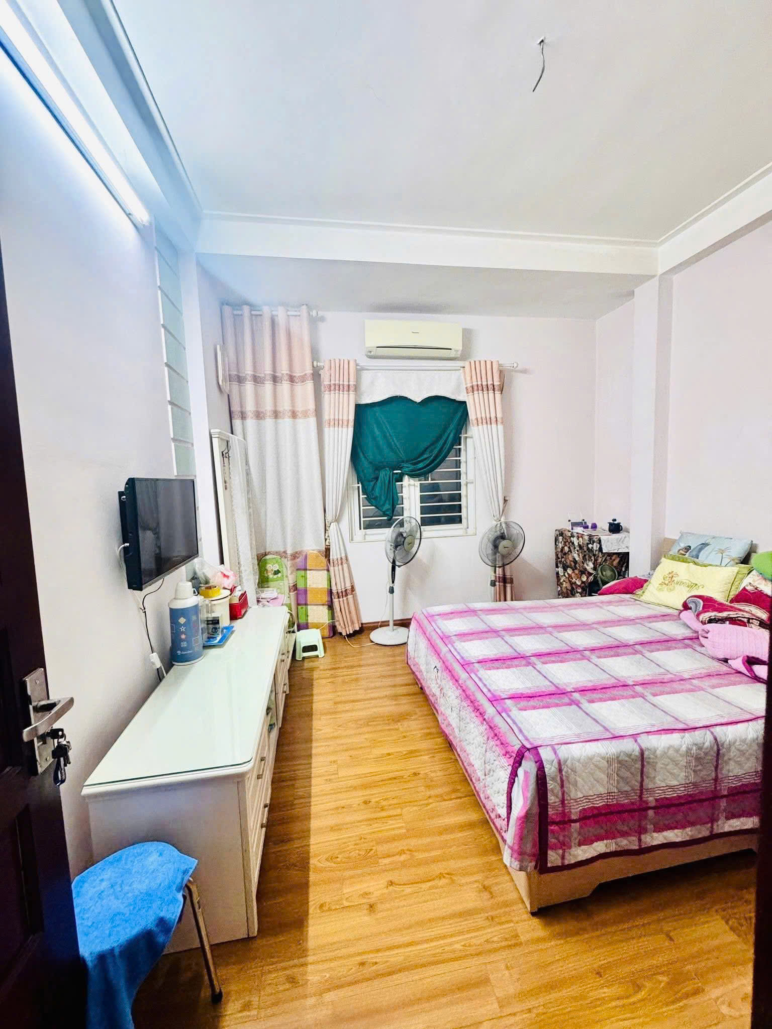 BÁN NHÀ PHAN KẾ BÍNH NGÕ ĐẸP Diện tích 40m2 5 tầng mặt tiền 3.9m Giá 8.5 tỷ - Ảnh chính