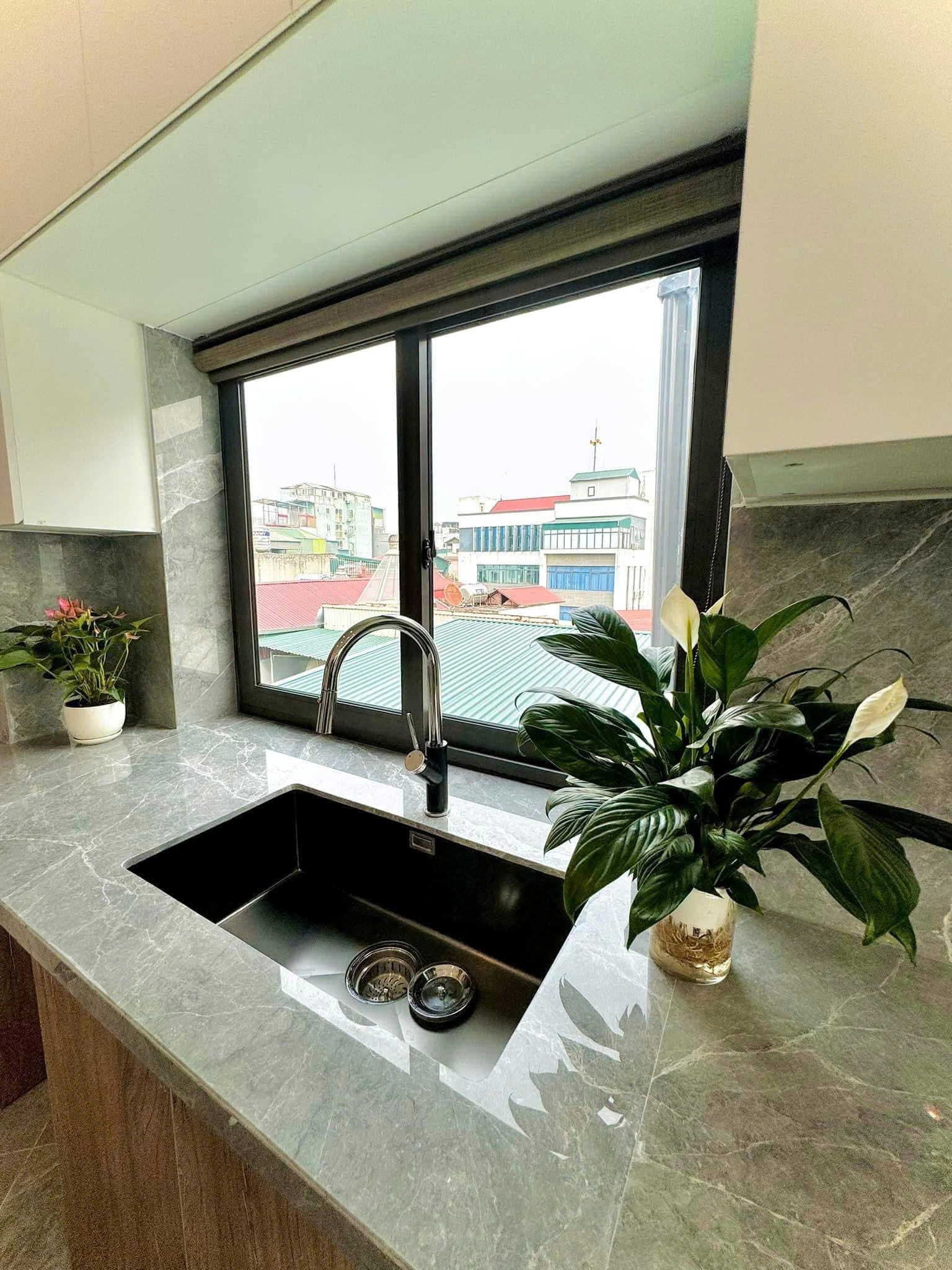 CỰC HIẾM !!! BÁN NHÀ PHẠM HUY THÔNG 90M2 - 5 TẦNG THANG MÁY - 5.6M MẶT TIỀN - 16.5 TỶ - Ảnh 1