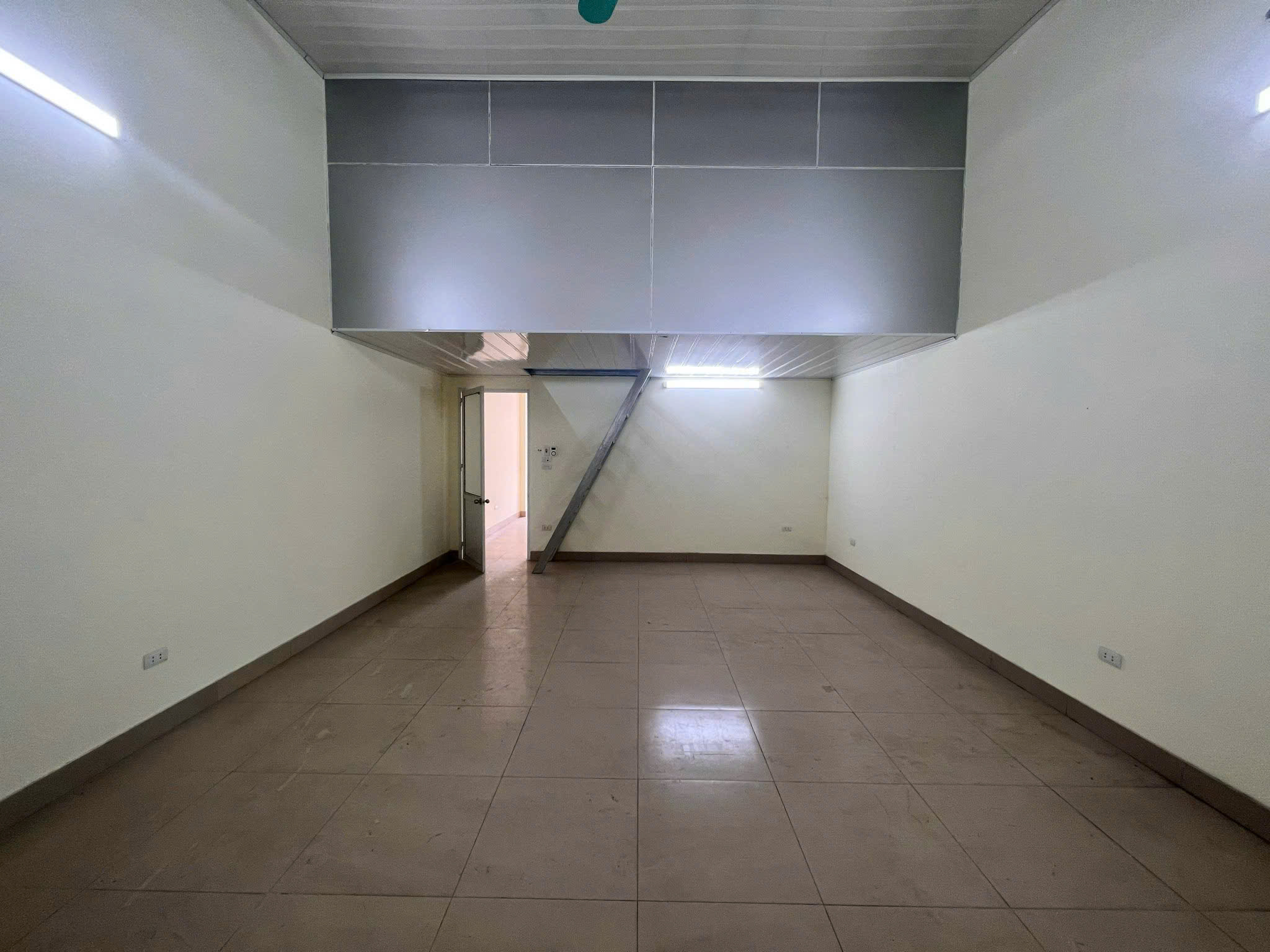 HÀNG TUYỂN CHỌN-PHÂN LÔ ĐẤU GIÁ SẴN CÓ THẠCH BÀN- TIỀM NĂNG LỚN- ĐẦU TƯ HAY Ở ĐỀU PHÙ HỢP - Ảnh 4