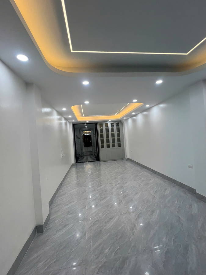 Bán Nhà Tam Trinh. Hoàng Mai. 6 Tầng Thang Máy. Ô Tô. DT 61m2. MT 3,7m. Giá 17,8 Tỷ. - Ảnh 1