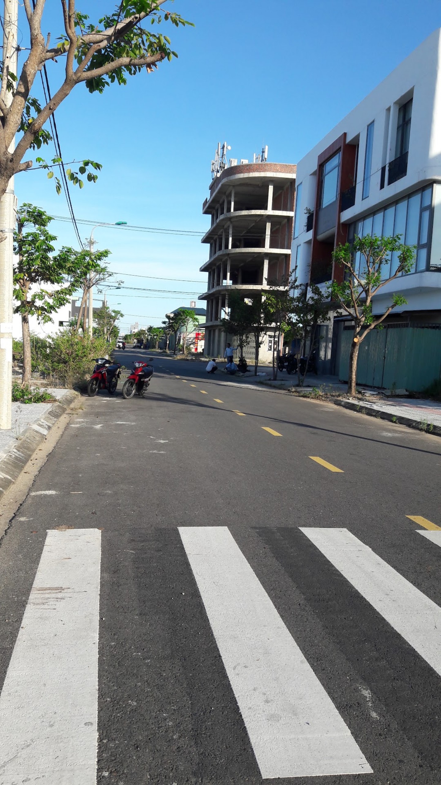 + CHÍNH CHỦ ĐẤT NAM HOÀ XUÂN, kề lô góc giao nhau hai đường 10,5m lề 5m, thông sang đảo kim cương - Ảnh 2