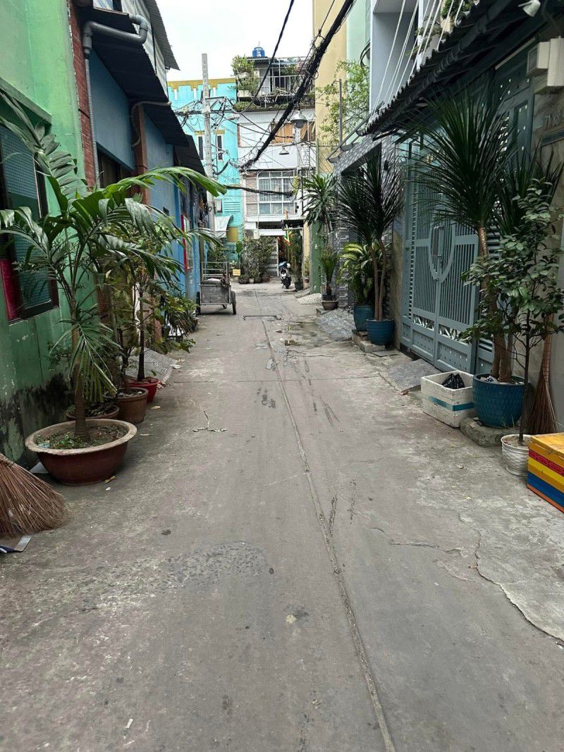 NHÀ MỚI ĐẸP NGAY CHỢ PHẠM VĂN HAI, GẦN 20M2 NGANG HƠN 4M, 3 TẦNG BTCT 2PN 3WC , NỞ HẬU, HOÀN CÔNG - Ảnh 4