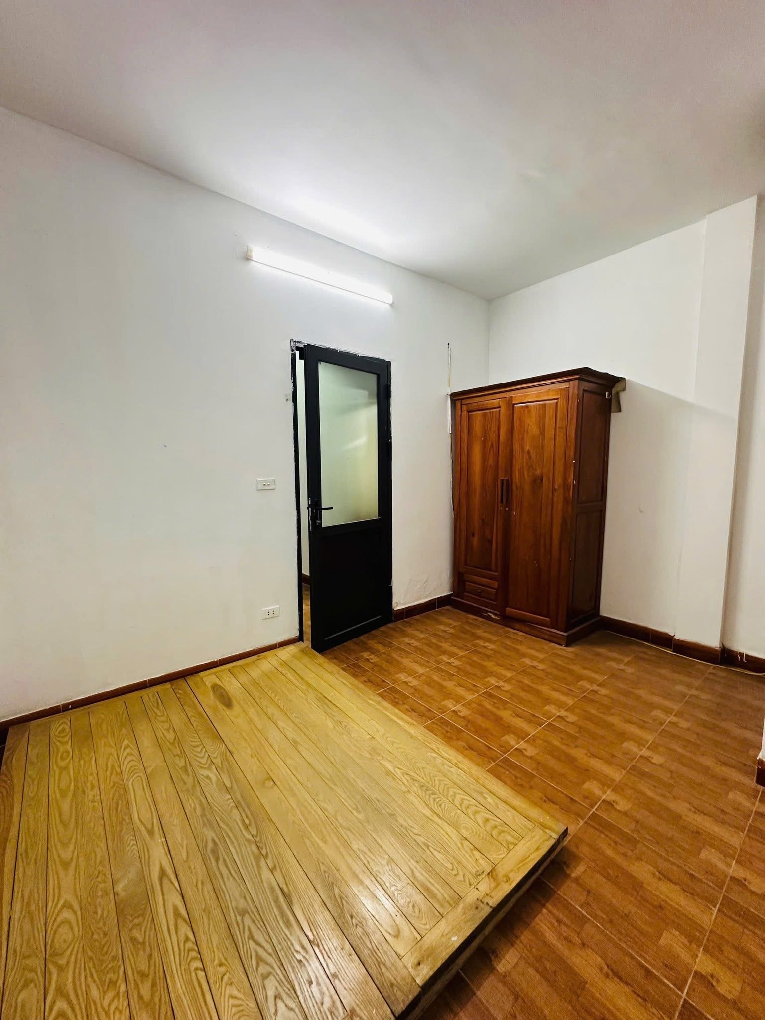 NHÀ NGÕ 603, LẠC LONG QUÂN, TÂY HỒ:43M X5T, MT 4,2M, GIÁ  8,5 TỶ. - Ảnh 1