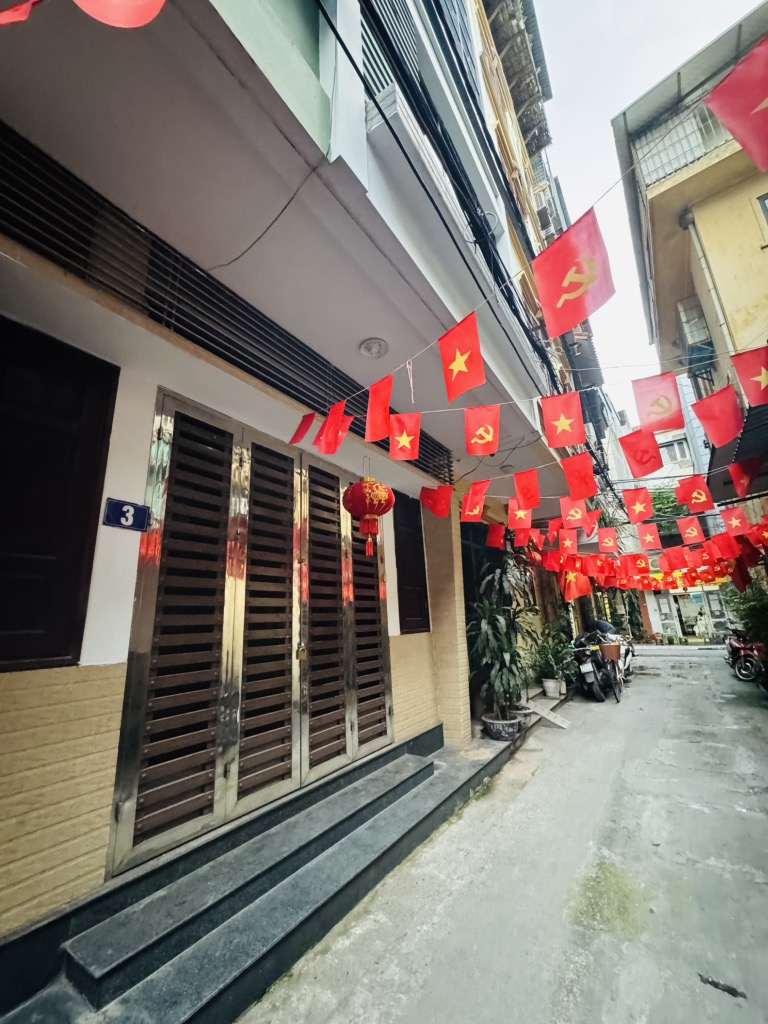 SIÊU PHẨM TRUNG TÂM CẦU GIẤY - PHÂN LÔ Ô TÔ - NGÕ THÔNG, GẦN PHỐ - Ảnh 1