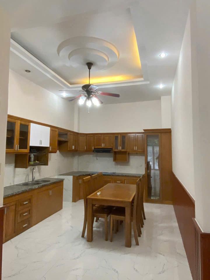 **Bán nhà mặt tiền Nguyễn Trọng Tuyển, phường 2, Tân Bình; chợ Phạm Văn Hai - Ảnh 1