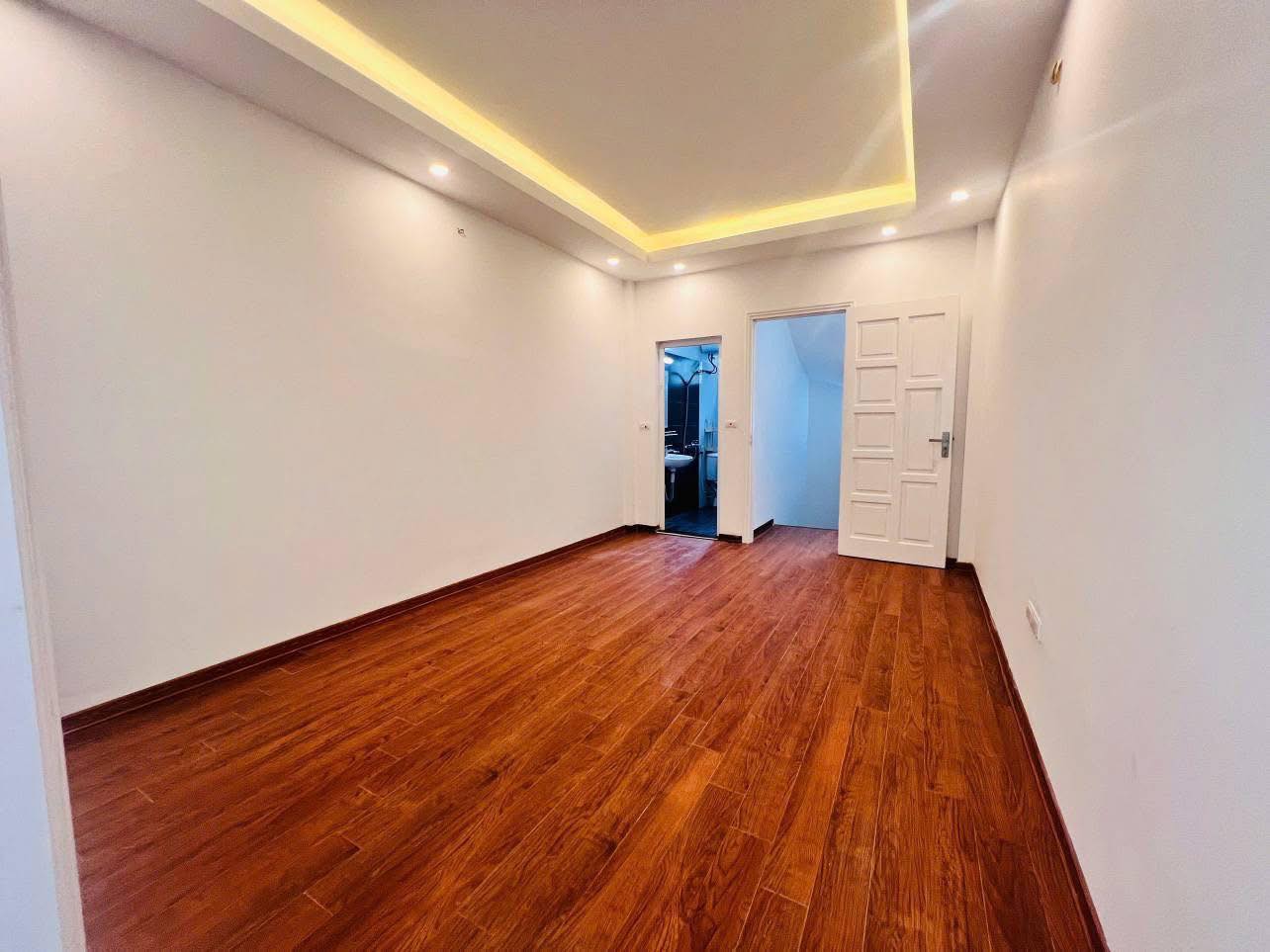 NHÀ ĐẸP Ở LUÔN TRẦN QUỐC VƯỢNG  - THOÁNG TRƯỚC SAU - NGÕ 3 GÁC PHÓNG - GẦN PHỐ - NỘI THẤT XỊN - - Ảnh 2
