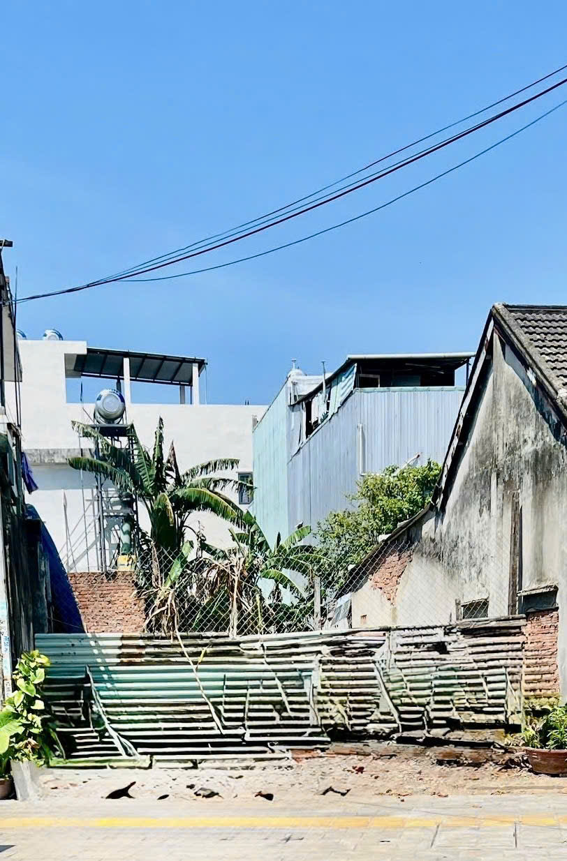 1 CĂN DUY NHẤT, MẶT TIỀN SÁT BIỂN THAY VÌ Ở KIỆT BÊ TÔNG 4.4 tỷ - Ảnh chính