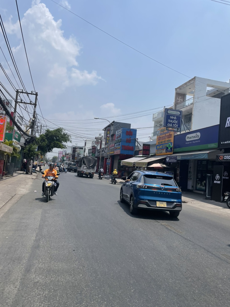 Bán nhà mặt tiền 7,3x28m giá 19 tỷ Đường Nguyễn Ảnh Thủ - Ảnh 1