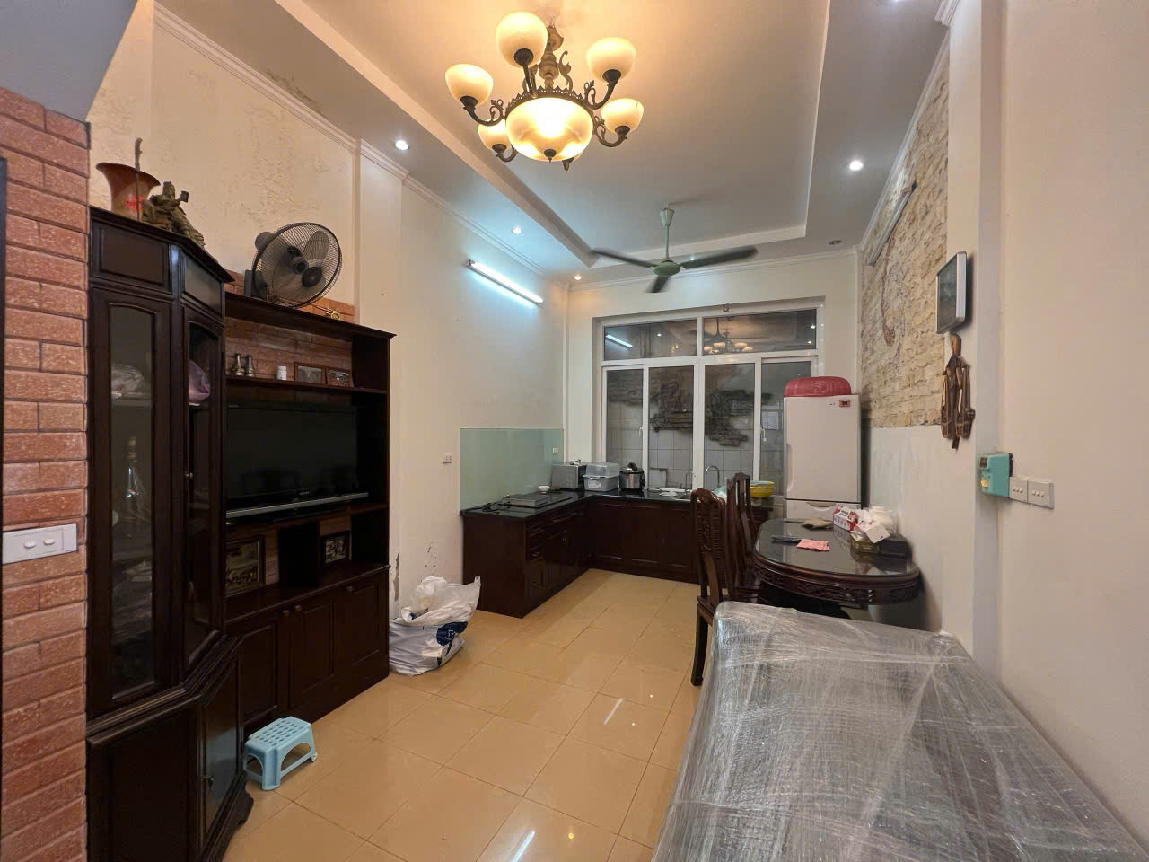 Cho thuê nhà riêng Hoàng Cầu Đống Đa, Hà Nội, ô tô - KD -  full đồ 60m x 5T giá 20 triệu - Ảnh chính
