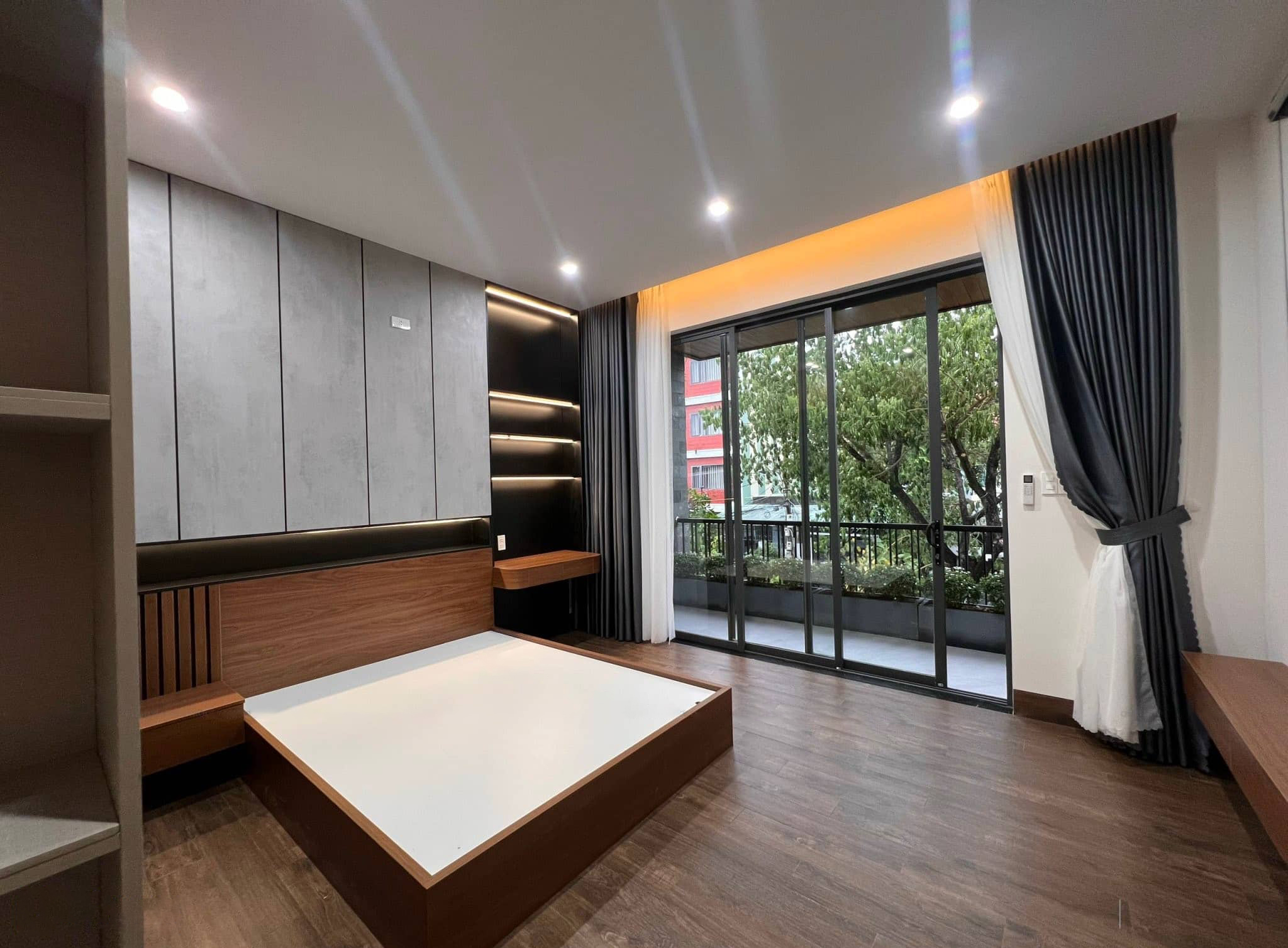 CỰC HIẾM NHÀ PHÂN LÔ – PHÙNG CHÍ KIÊN - 45M2 - 6 TẦNG - THANG MÁY – FULL NỘI THẤT - CHỈ CHỈ 12 TỶ - Ảnh 1