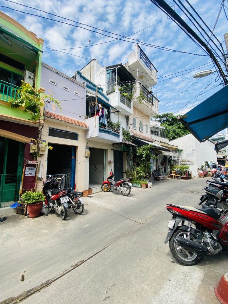 2 MẶT HẺM Ô TÔ 5M THÔNG TỨ TUNG - DT 31M2 - 2 TẦNG Ở NGAY - CHO THUÊ 6 TRIỆU/ THÁNG - CHỈ 3.25 TỶ - Ảnh 1